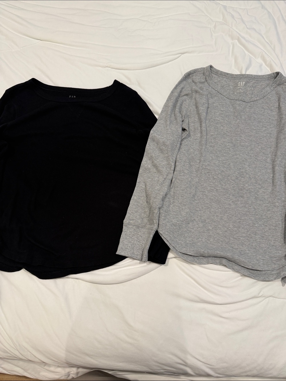 GAP Long Sleeve Crewneck Tops - Black & Heather Gray